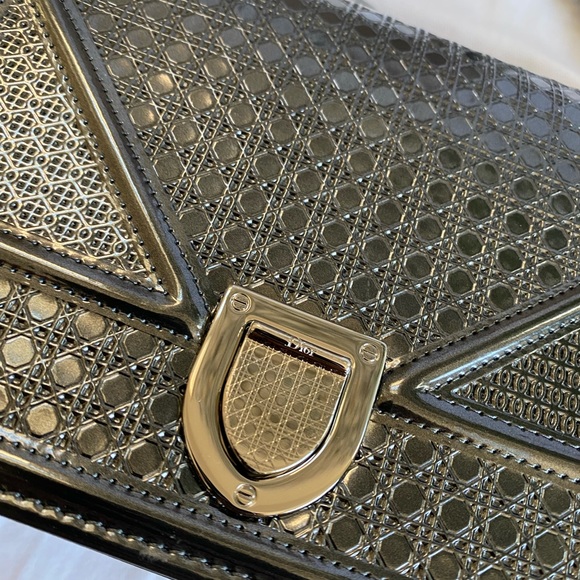 Dior Metallic Patent Micro-Cannage Diorama Bag Onyx Black - Picture 7 of 14